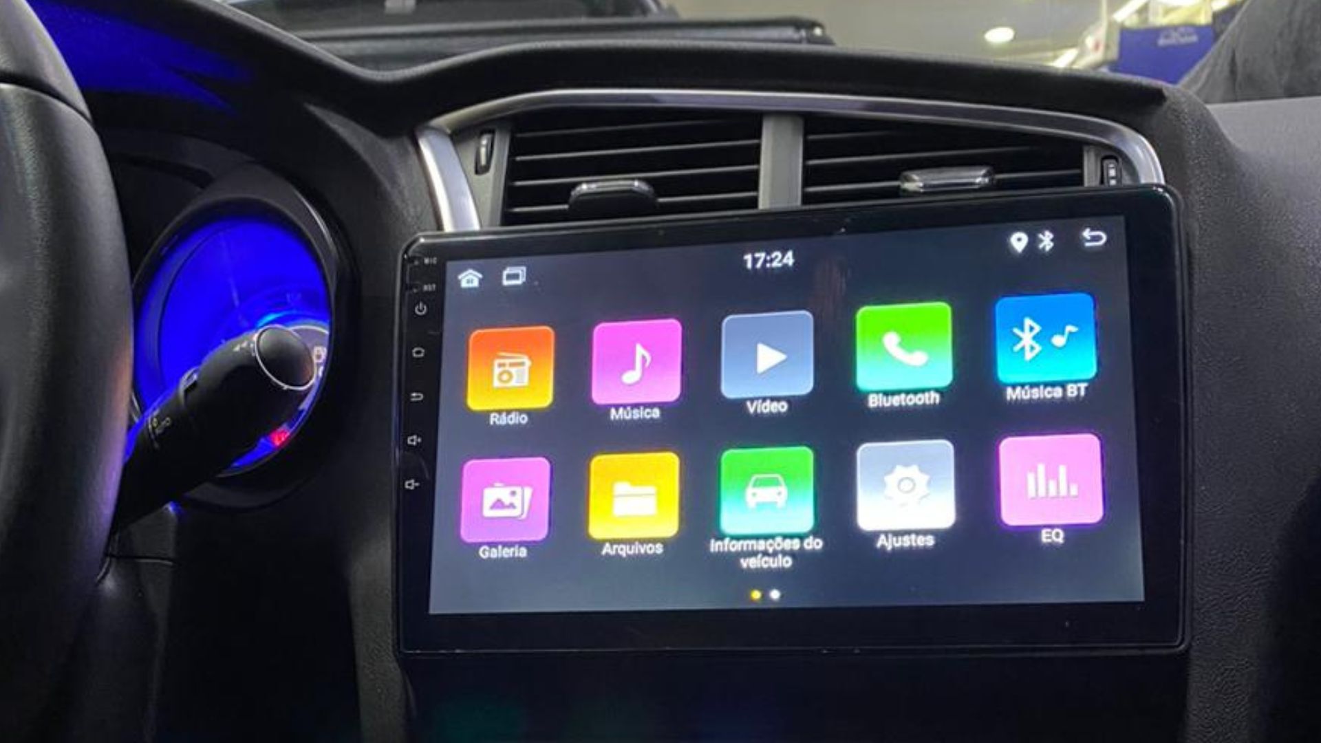 Multimídia e som automotivo